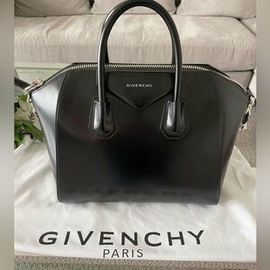 NEW Givenchy Medium Antigone Black Box leather